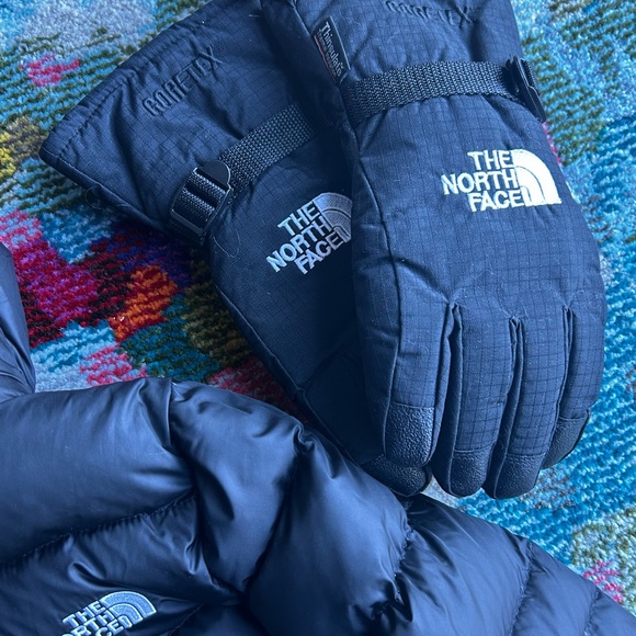 ❄️ The North Face Parka Jacket Size Medium with Detachable Hoodie❄️ - Picture 12 of 12